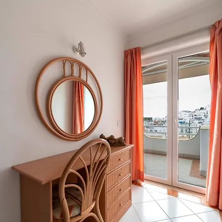 Colibri By Hellovacations